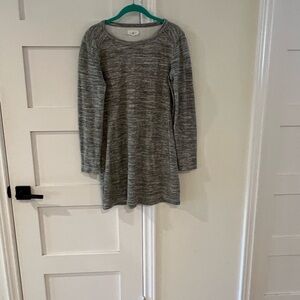 Lou & Grey Gray Long Sleeve Scoop Neck Tunic Sweater Size Medium EUC